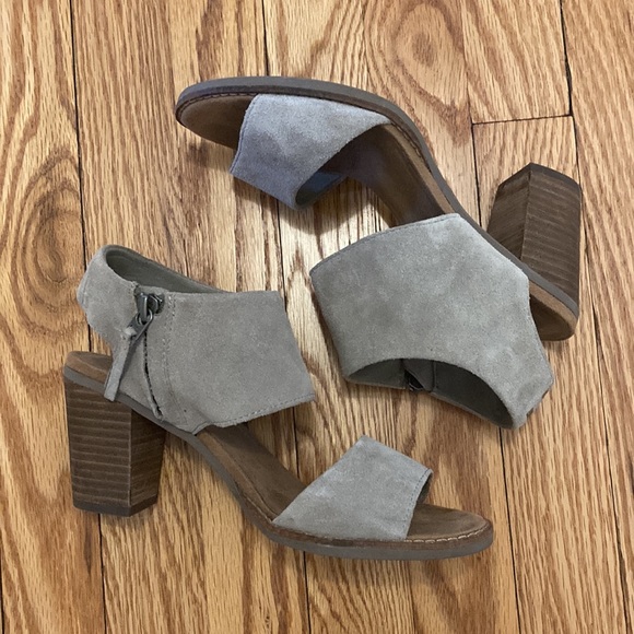 Toms | Majorca Block Heel Sandal Taupe Suede | Size 7 - Picture 3 of 4